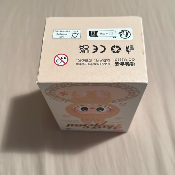 POP MART The Monsters Labubu Have a Seat Vinyl Plush Sisi - Picture 5 of 8